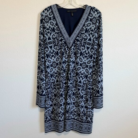 White House Black Market Dresses & Skirts - WHBM Long Sleeve Embroidered V-Neck Stretch Blue/White Geo Floral Dress Size M.